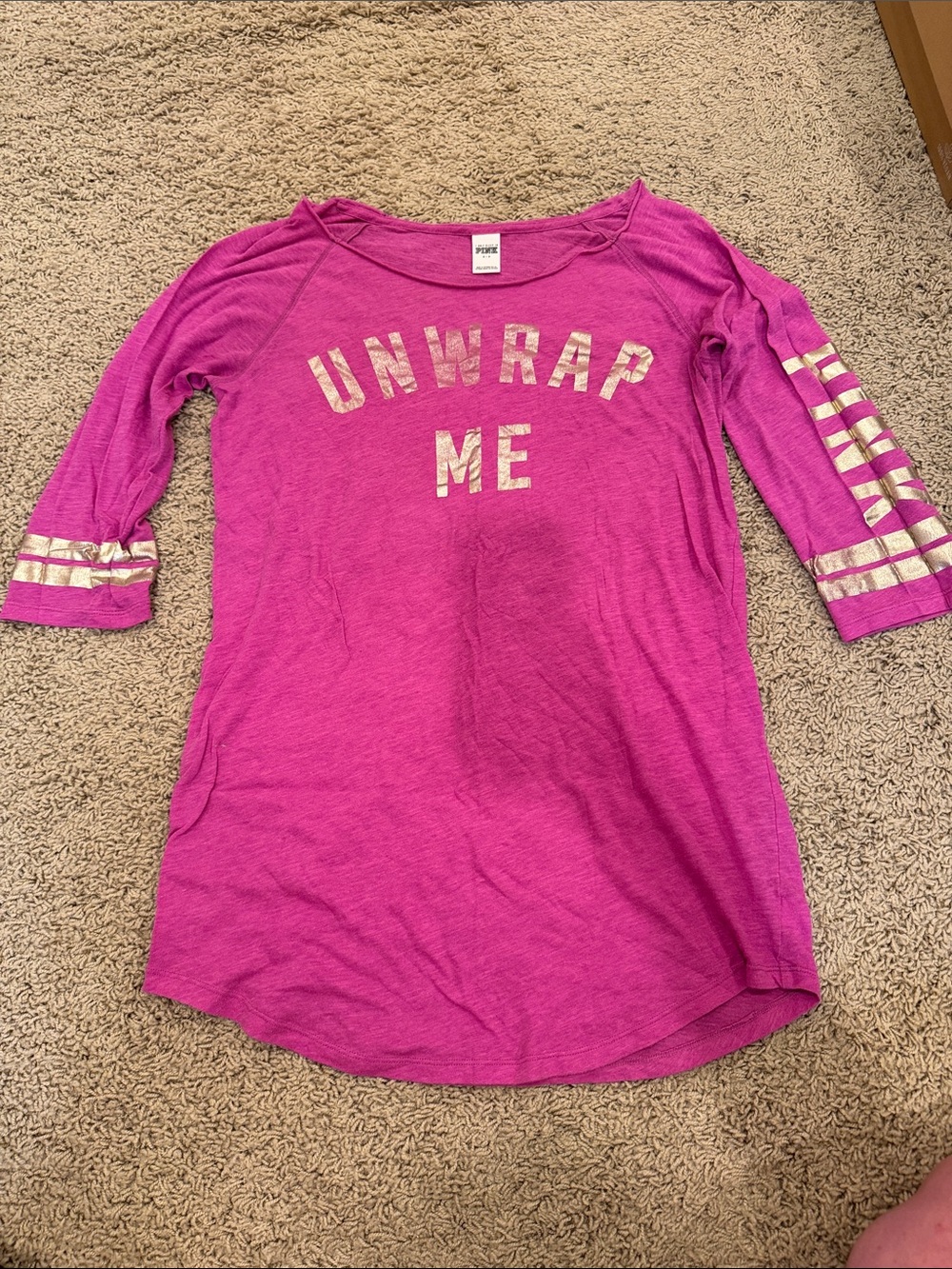 PINK Victoria's Secret Girls' Fuchsia 'Unwrap Me' Long Sleeve Tee